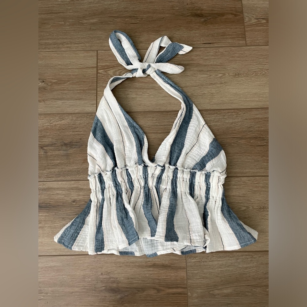 Beach drive halter top